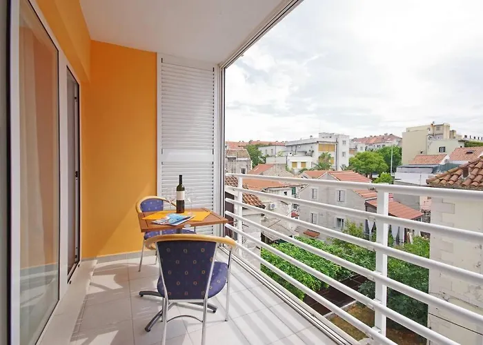 Split In Your Pocket Apartment For 4 Person